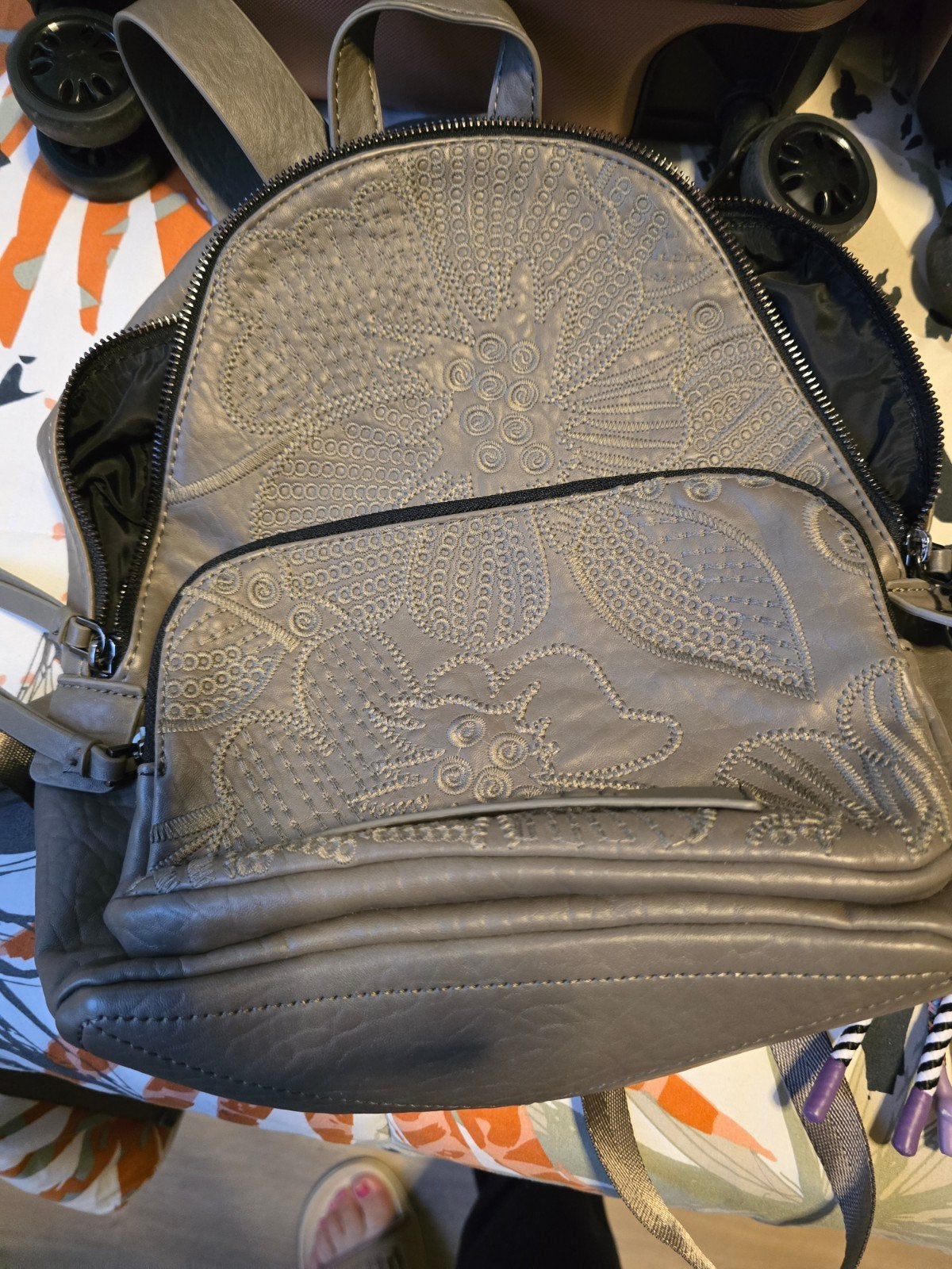 Mooie Desigual Rugtas - Stijlvol en Praktisch, Overige merken, Gebruikt, 25 tot 40 cm, Ophalen of Verzenden