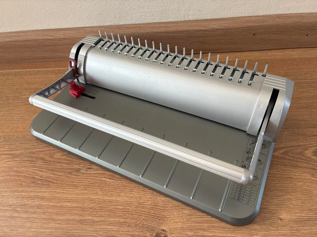 Inbindmachine A4 - tot 150 vel, ponscapaciteit 8 vel, Ophalen, Gebruikt