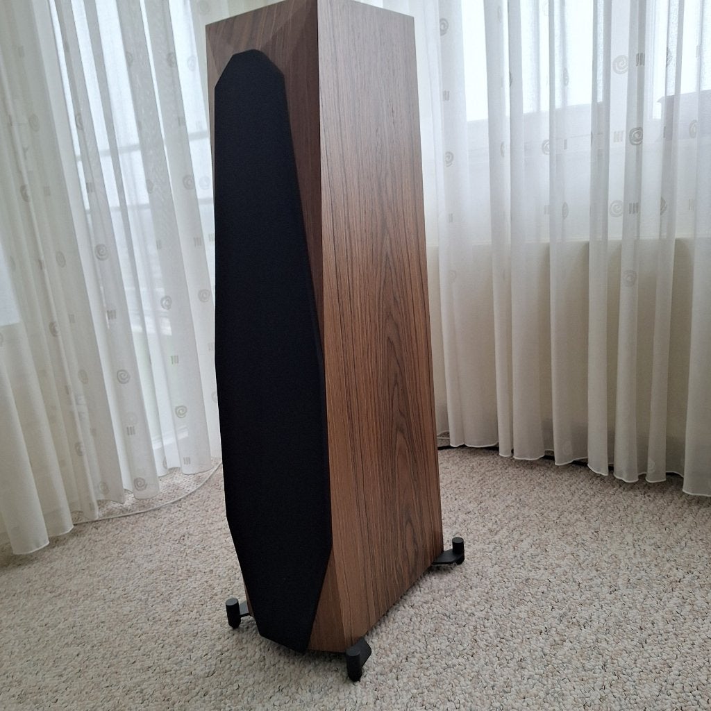 master serenity, Vloerstaande luidspreker, 120 tot 150 watt, Zo goed als nieuw, Ophalen