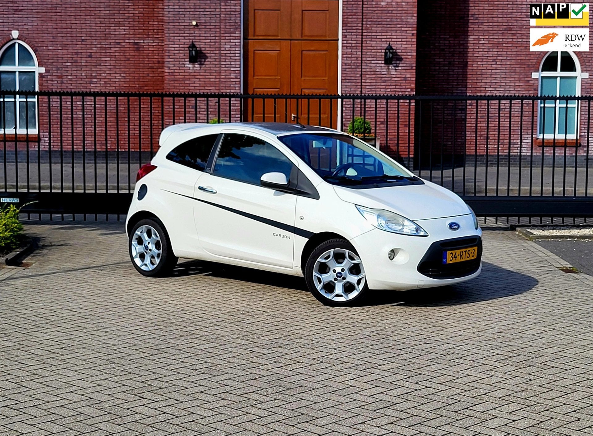 Ford Ka 1.2 Titanium X start/stop / Airco / Carbon / Elektri, Voorwielaandrijving, Euro 5, Gebruikt, 1242 cc