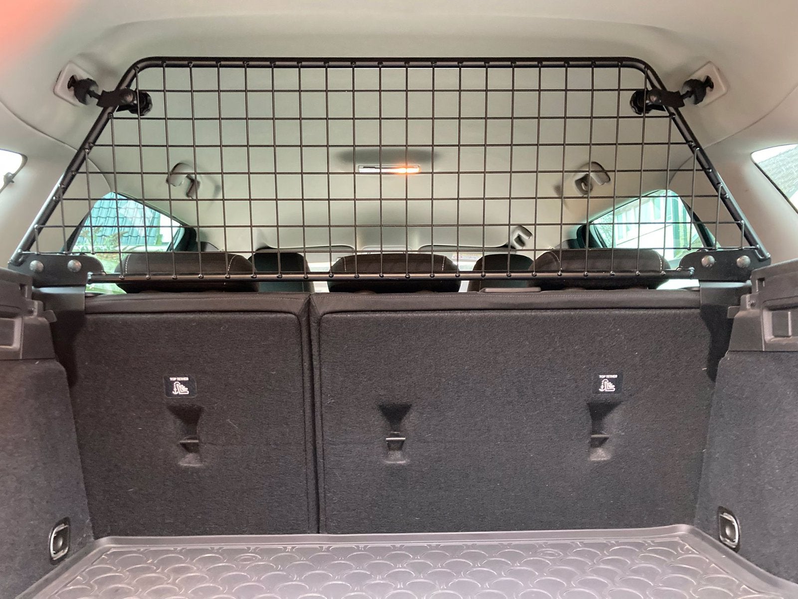 Opel Astra K sports tourer. Bagage/hondenrek., Auto diversen, Ophalen of Verzenden, Zo goed als nieuw