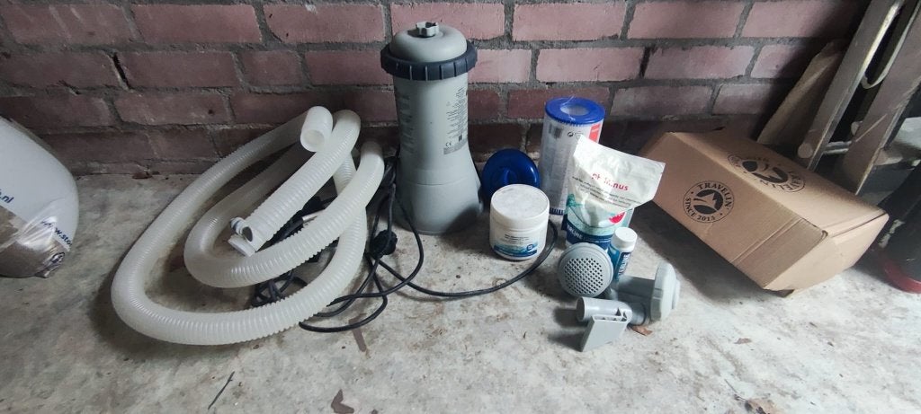 Flowclear zwembad filterpomp (3,04 m³/u) incl. toebehoren, Ophalen, Zo goed als nieuw, Filter