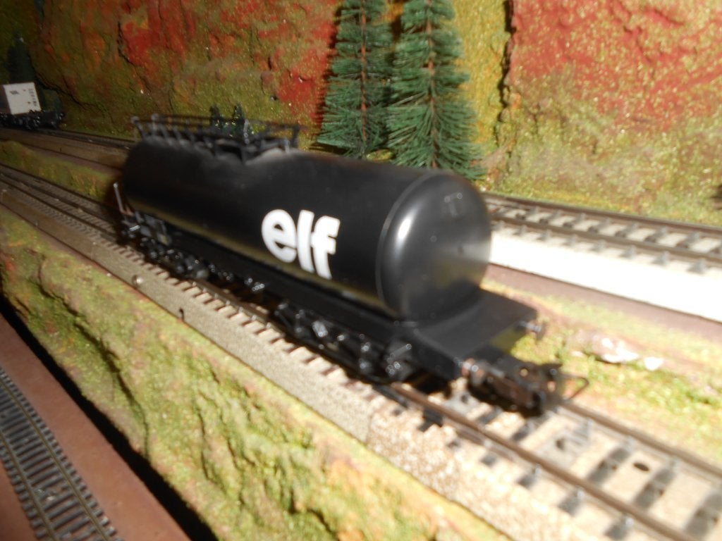 Märklin 4747 ketelwagon Frankrijk, oliemaatschappij ELF, Wisselstroom, Wagon, Ophalen of Verzenden, Zo goed als nieuw
