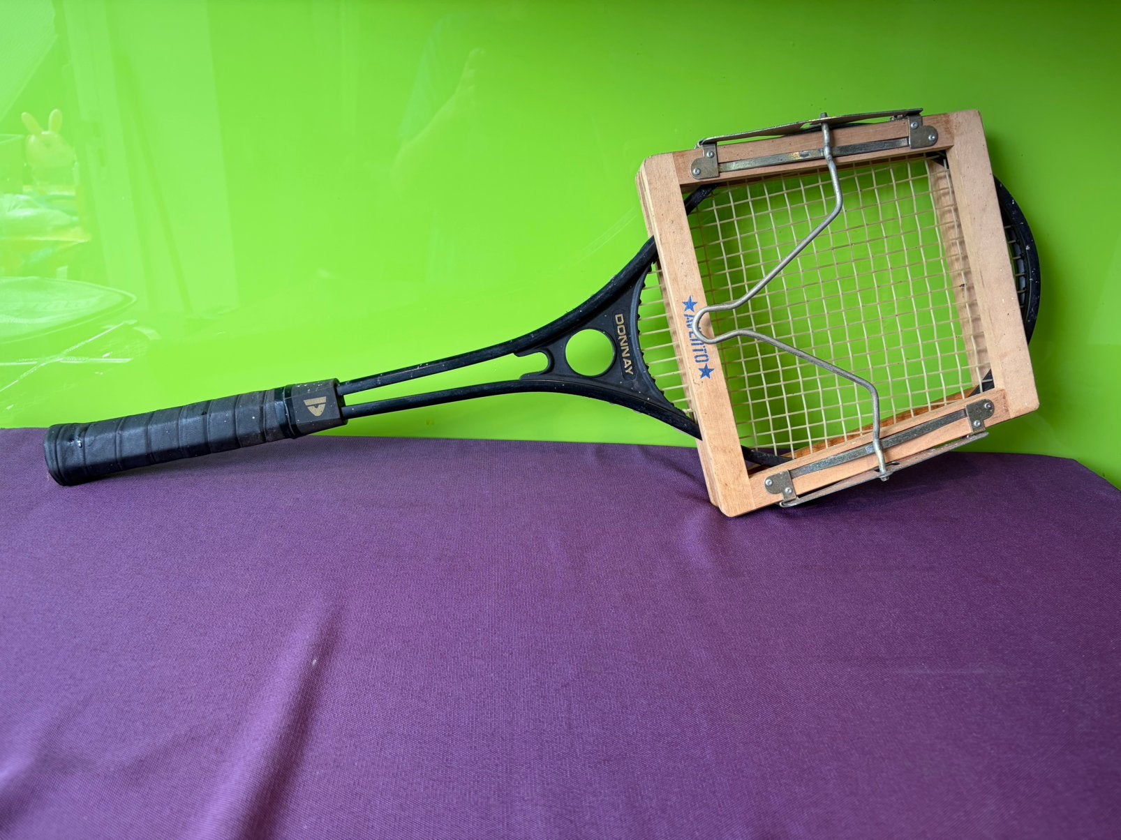 Donnay tennisracket met Avento houten racketpers, Sport en Fitness, Tennis, Ophalen of Verzenden, Zo goed als nieuw, Racket, Overige merken