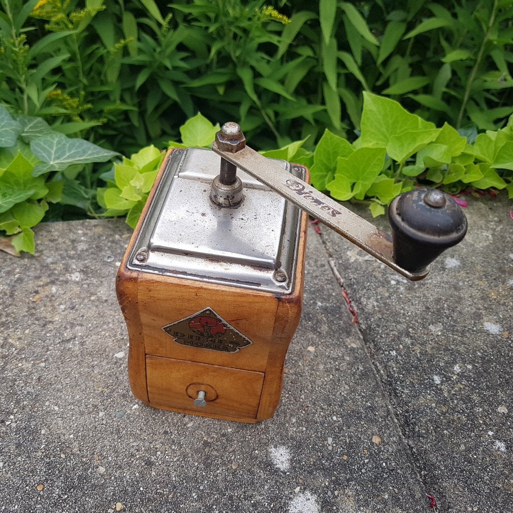 Vintage houten Dienes Mokka koffiemolen, Verzamelen, Retro, Ophalen of Verzenden, Huis en Inrichting