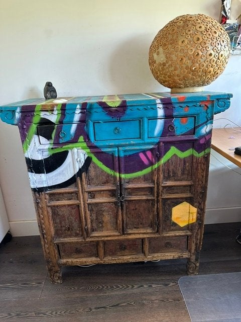 Unieke vintage indiase kast-massief hout-graffiti/boho, Ophalen