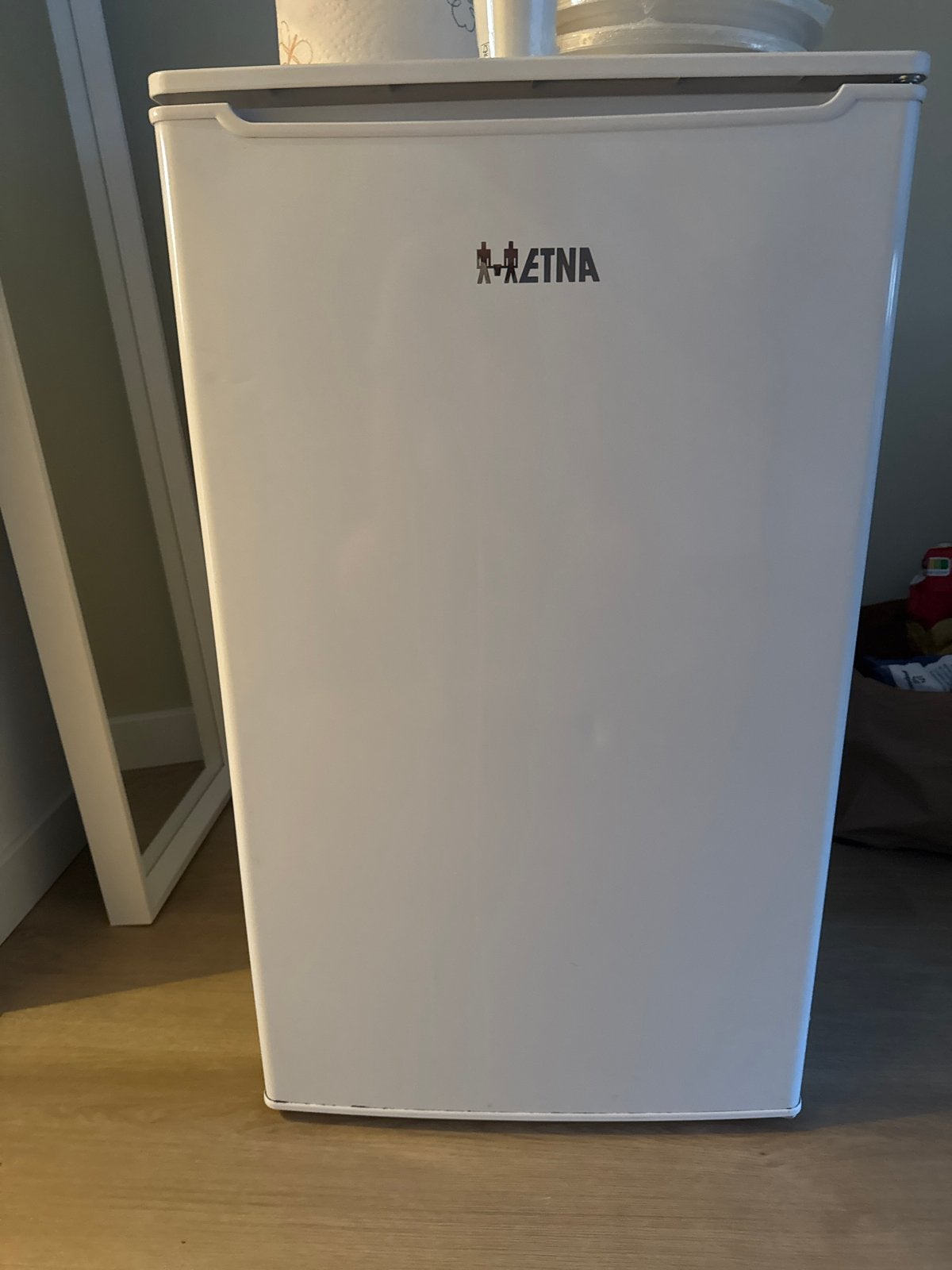 Compacte Etna koelkast met vriesvak - 50x85 cm, Witgoed en Apparatuur, Koelkasten en IJskasten, Gebruikt, 100 tot 150 liter, 45 tot 60 cm