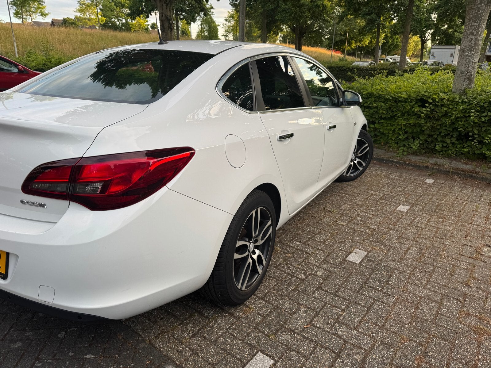 Opel Astra 1.4 Cosmo | Vol-optie | Android | Stoelverwarming, Voorwielaandrijving, 1250 kg, Zwart, 4 cilinders