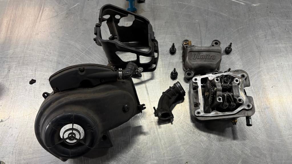 Piaggio Vespa 4V cilinderkop ombouw kit 4takt 4 klepper, Ophalen of Verzenden