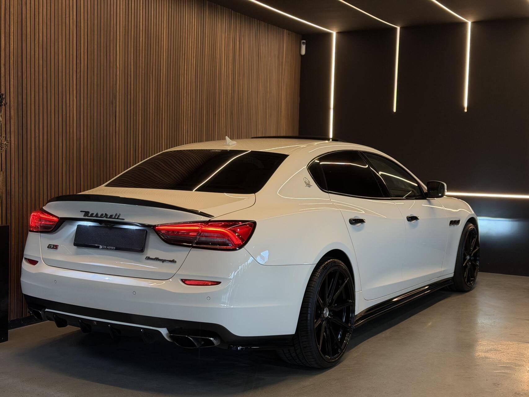 Foto 52 van Maserati Quattroporte 3.8 GTS V8|Pano|Vossen|Maxton|B&W|22"