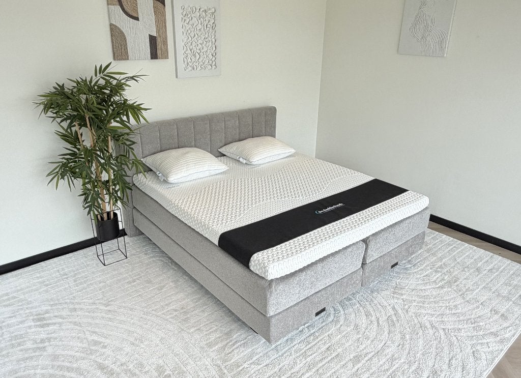 Boxspring showroommodel 180x200 grijs, Tweepersoons, Ophalen of Verzenden, Zo goed als nieuw, 180 cm