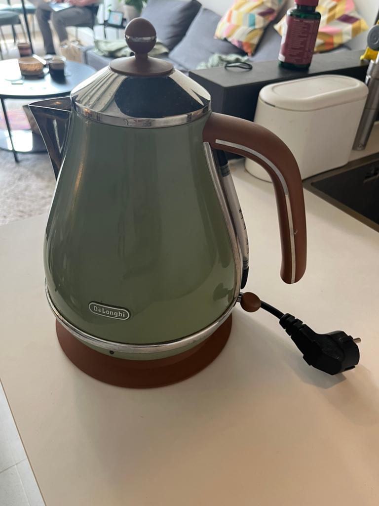 Waterkoker - Delonghi Icona Vintage - groen, 1 tot 2 liter, Ophalen, Gebruikt