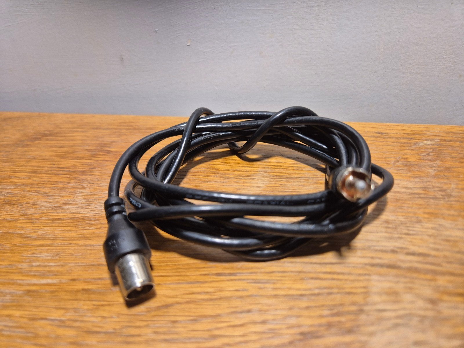 Originele Commodore 64 / Atari tv kabel, Computers en Software, Ophalen of Verzenden