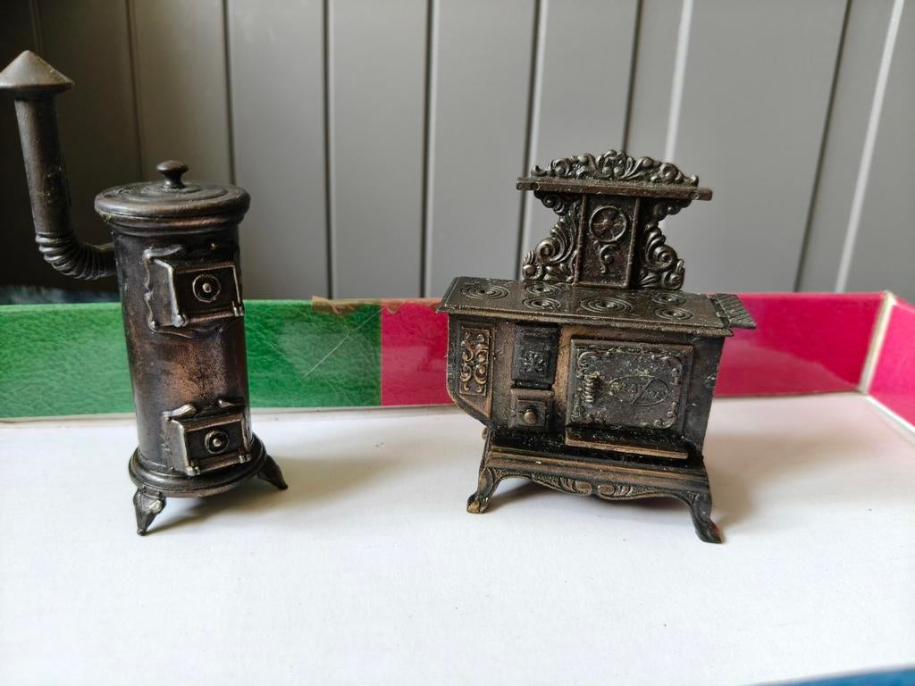 Set van 2 Vintage Play-Me Puntenslijpers - Gietijzer Look, Ophalen of Verzenden