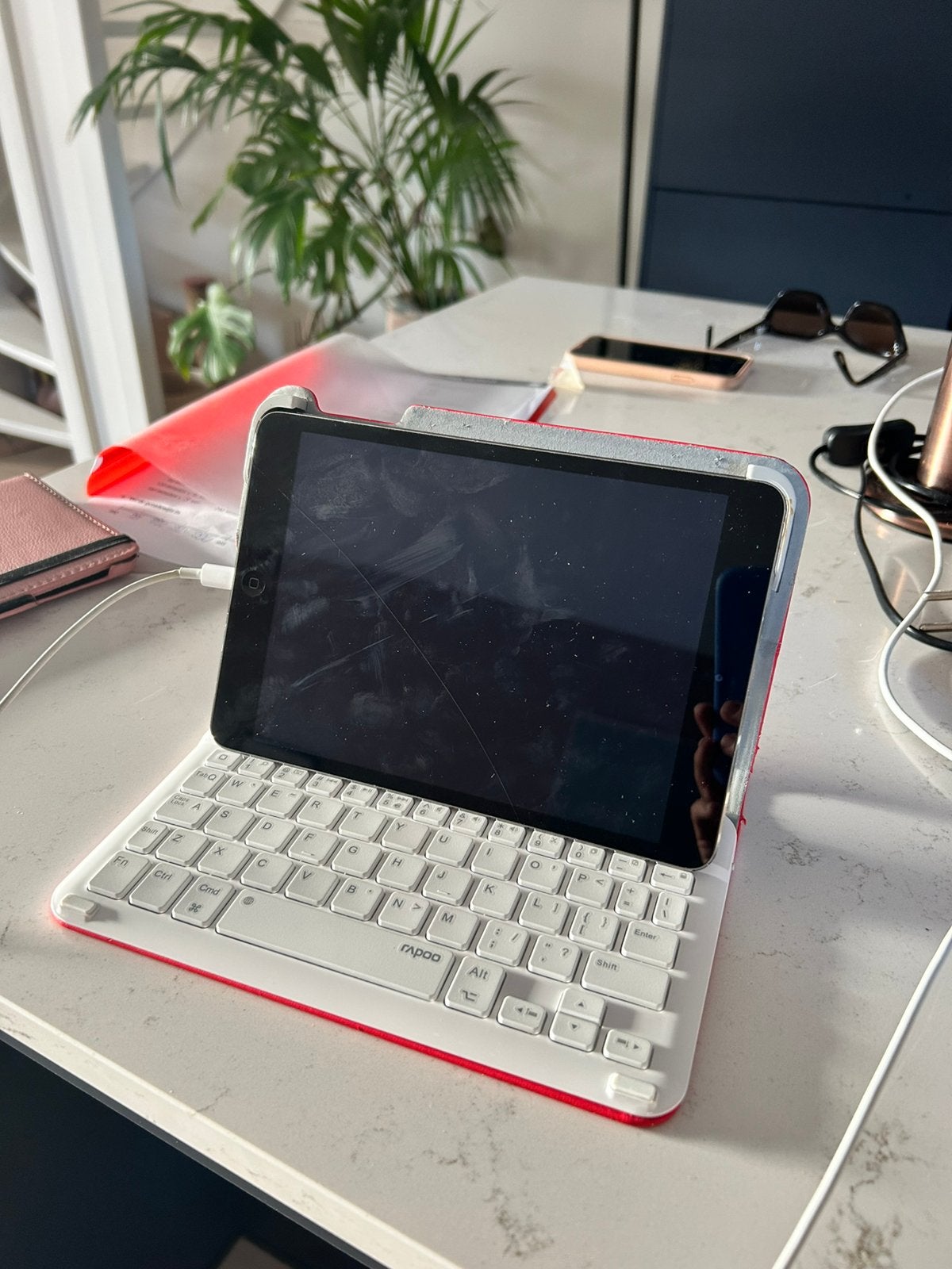 Foto 5 van iPad mini 2 32GB WiFi + toetsenbord + 2 hoesjes