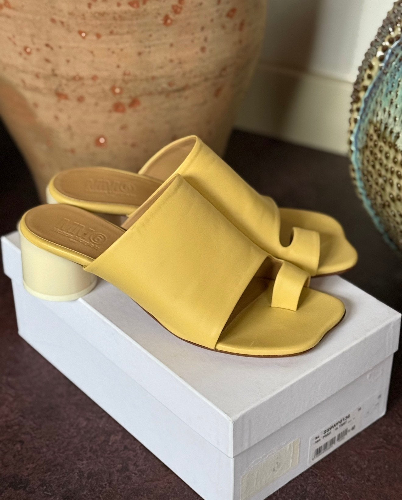 Mooie myilen slippers  margiela vib 40 zgan nw, Ophalen of Verzenden, Zo goed als nieuw, Zwart, Sneakers of Gympen