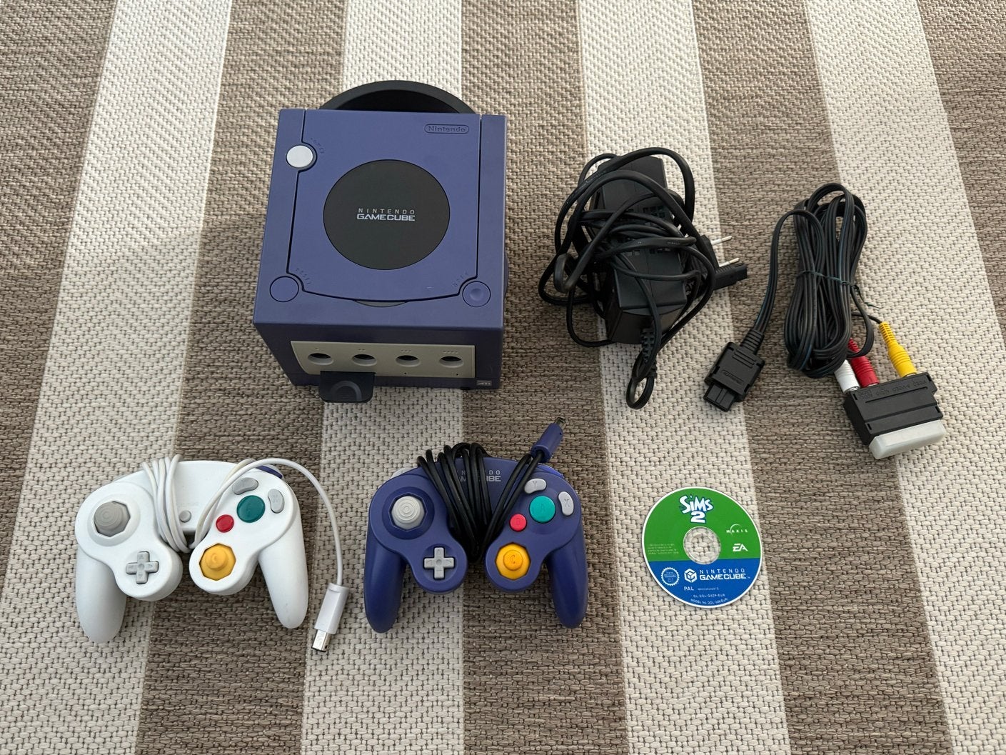 Nintendo GameCube set, Ophalen of Verzenden, Gebruikt, Paars, Met 2 controllers