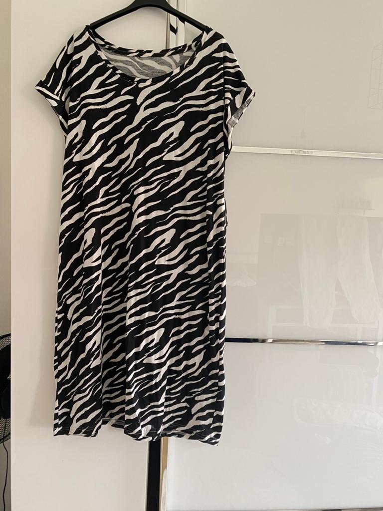 Zomer jurk, Ophalen, Nieuw, Maat 38/40 (M), Onder de knie