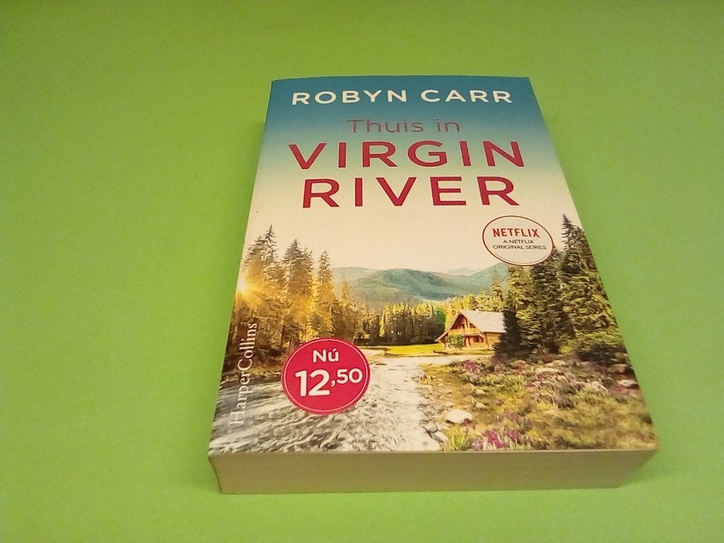 Thuis in Virgin River - Robyn Carr (Netflix serie), Boeken, Romans, Zo goed als nieuw, Nederland, Ophalen of Verzenden