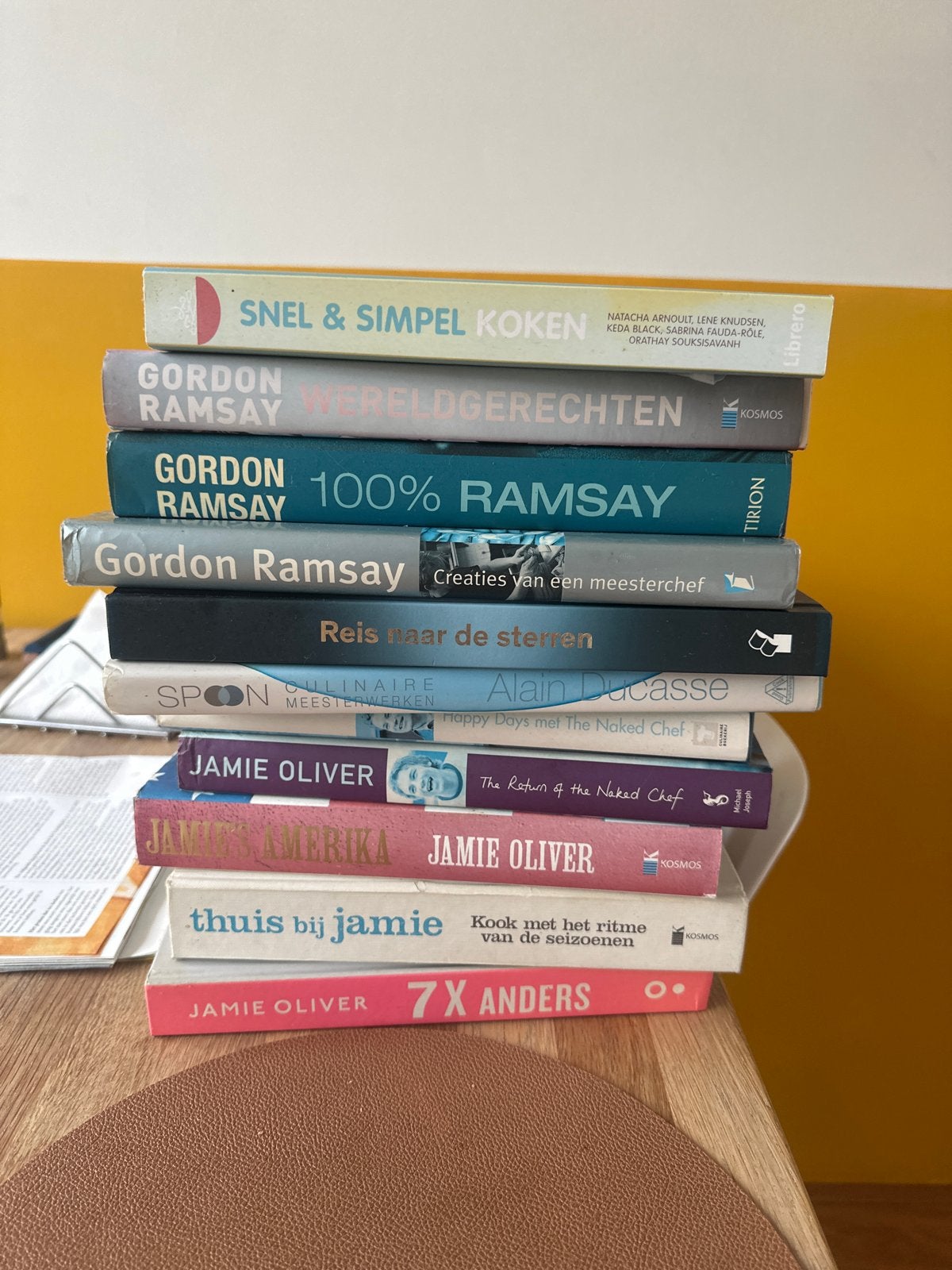 Stapel Kookboeken: Gordon Ramsay, Jamie Oliver en meer, Boeken, Kookboeken, Ophalen of Verzenden, Gelezen, Overige gebieden, Hoofdgerechten