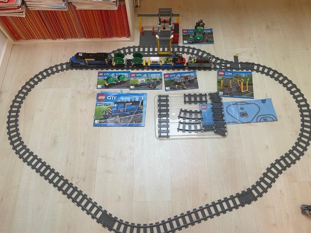 Originele Lego trein complete set 60052 met extra set rails., Ophalen, Overige thema's, Lego, Compleet