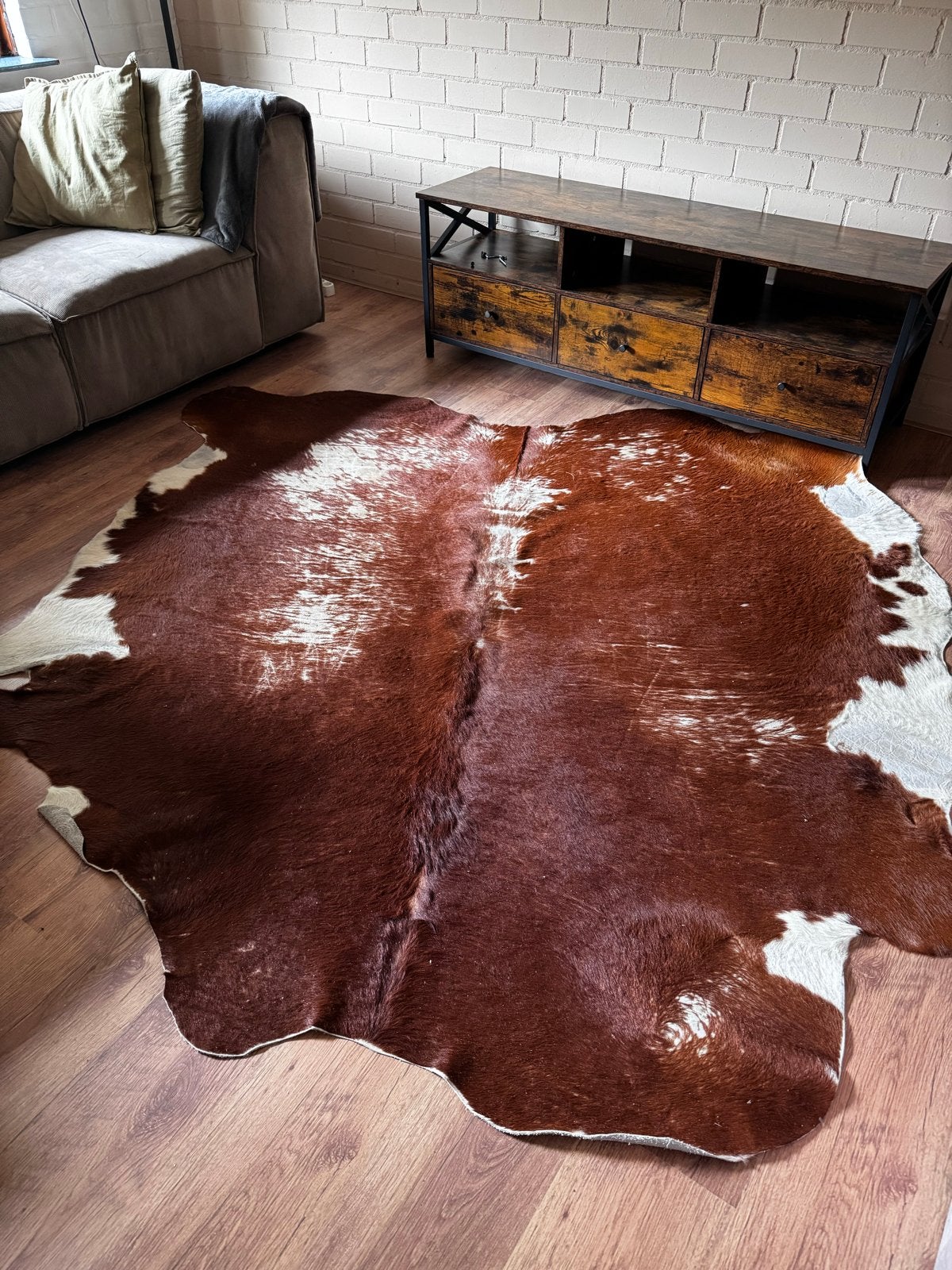 Prachtig bruin-wit koeienhuid vloerkleed, Ophalen, Bruin, 150 tot 200 cm, Zo goed als nieuw