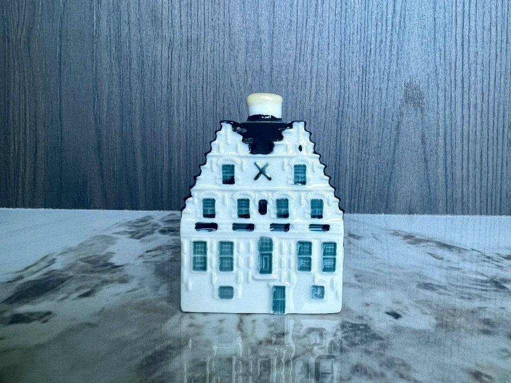 KLM huisje 87. Het Peperhuis Enkhuizen, gevuld en geseald, Ophalen, Nieuw, 61 t/m 80, Gevuld