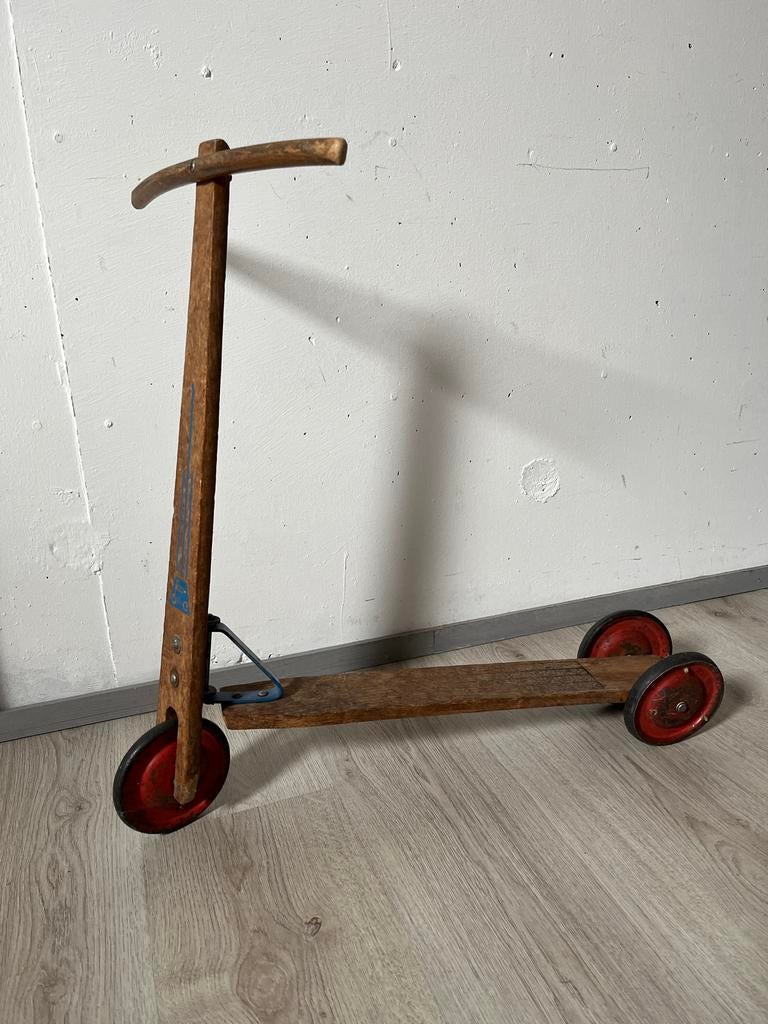 Antieke step als decoratie hadee, Ophalen