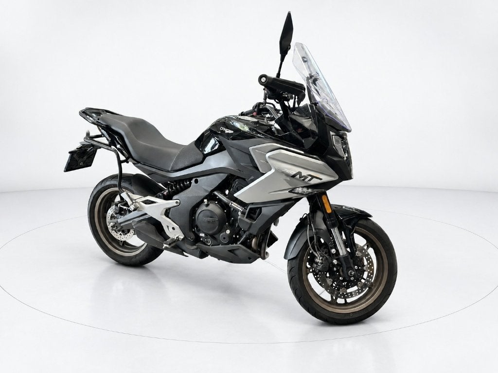 CF Moto 700 MT Wegens inruil, Occasion, Motorrijbewijs A, Bedrijf, Meer dan 35 kW