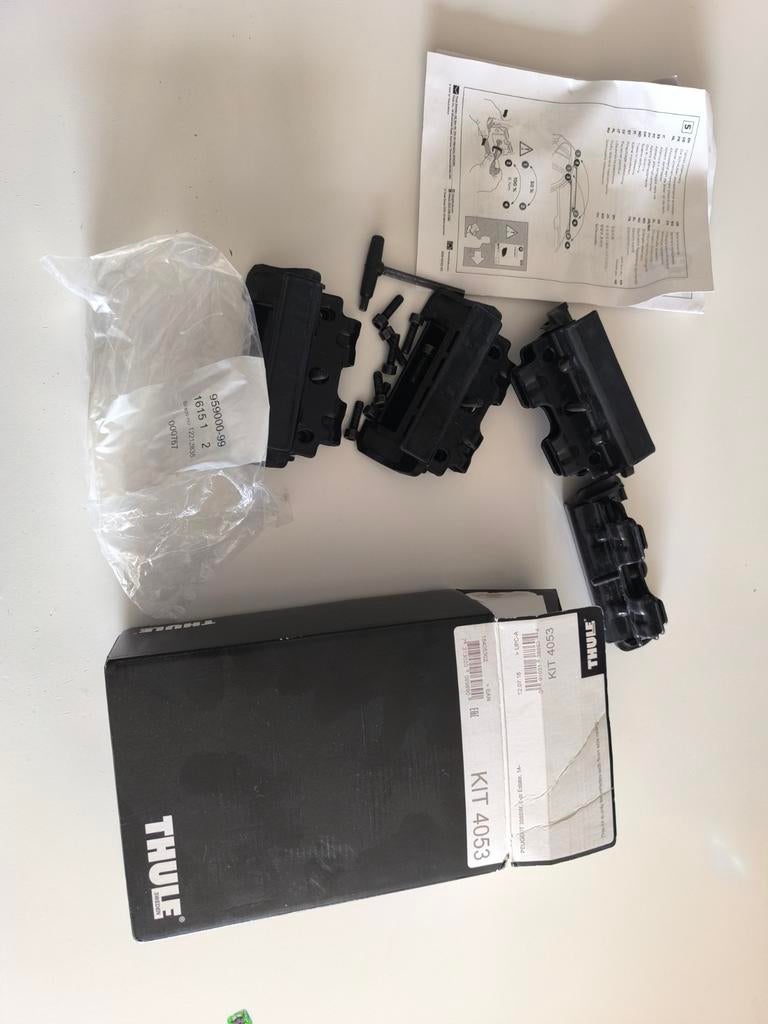 Thule Kit 4053 voor Peugeot 308 SW dakdragers, Auto diversen, Dakdragers, Ophalen of Verzenden