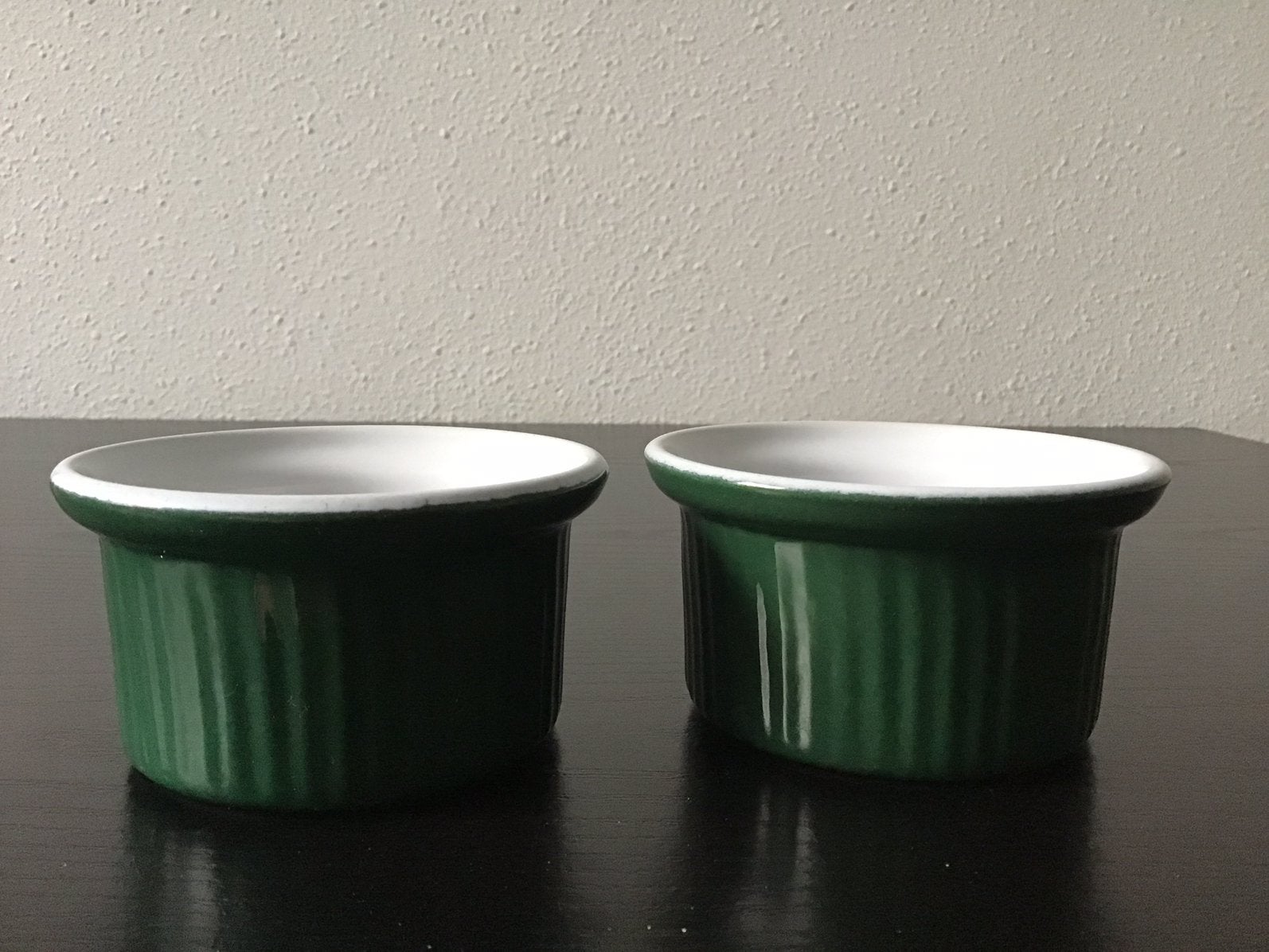 2 Ramekins Emile Henry, ovenschaaltjes., Ophalen of Verzenden, Zo goed als nieuw, Overige materialen
