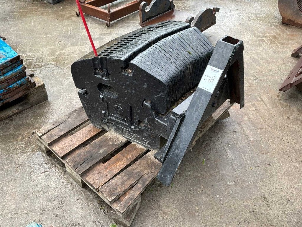 New Holland Frontgewicht, “990kg”, Zakelijke goederen, Agrarisch | Werktuigen, Overige, Overige typen