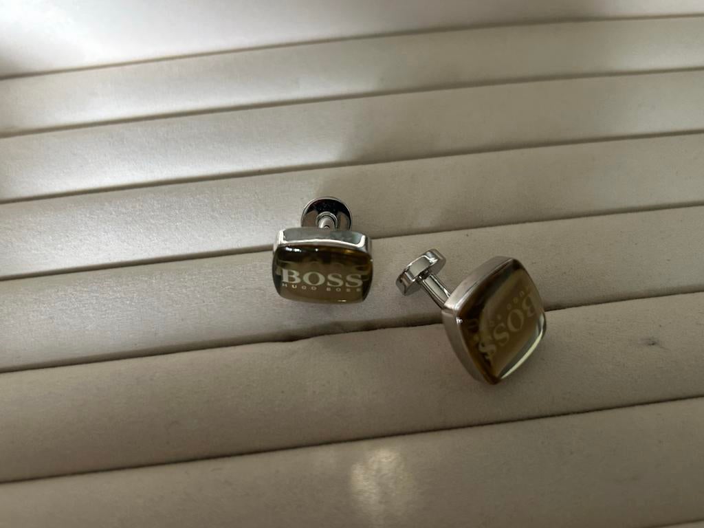 Hugo Boss Manchetknopen - Stijlvolle Accessoires, Ophalen of Verzenden, Zo goed als nieuw, Overige materialen