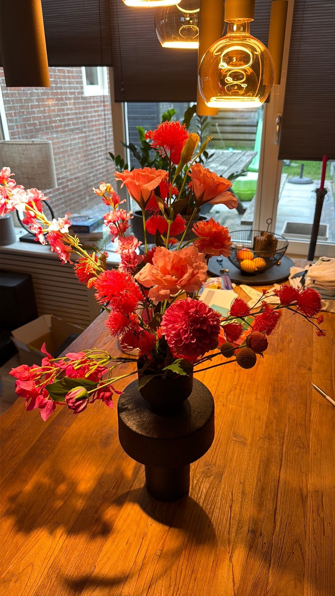 Kunstbloemen in vaas, Ophalen, Zo goed als nieuw