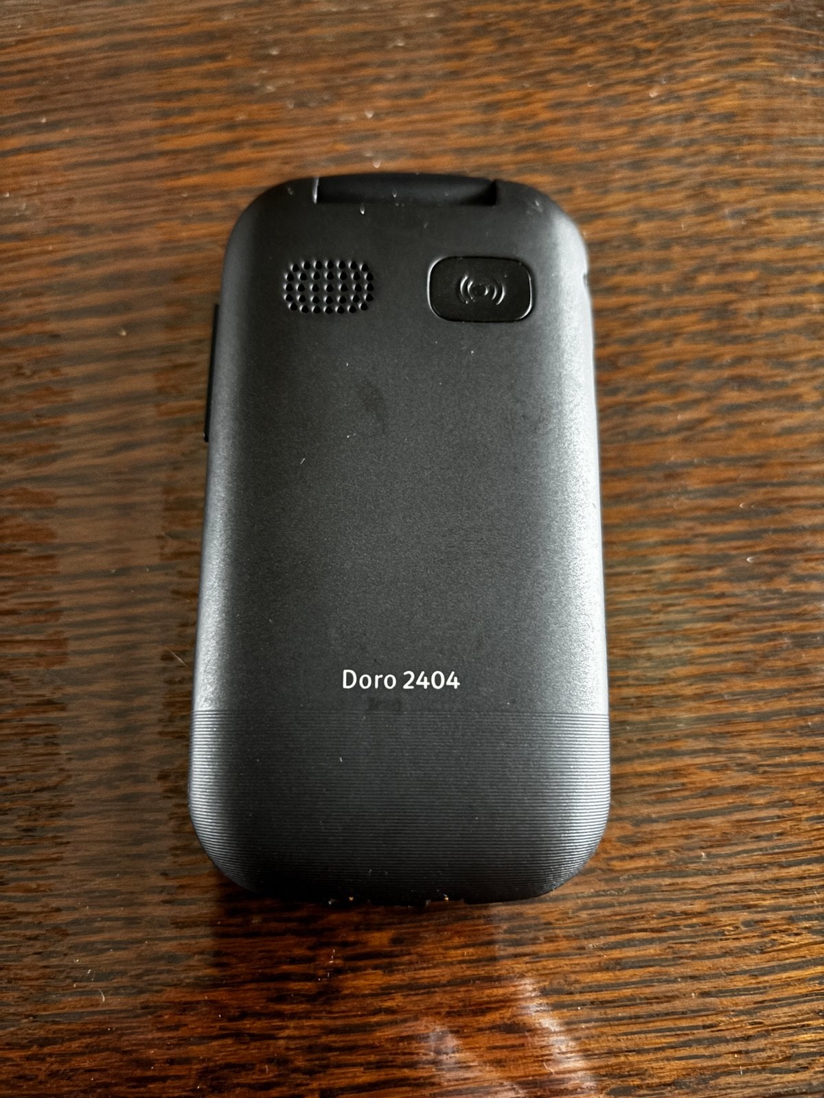 Doro 2404 Klaptelefoon - Eenvoudig en Gebruiksvriendelijk, Telecommunicatie, Gebruikt, Inklapmodel, Ophalen of Verzenden, Minder dan 3 megapixel