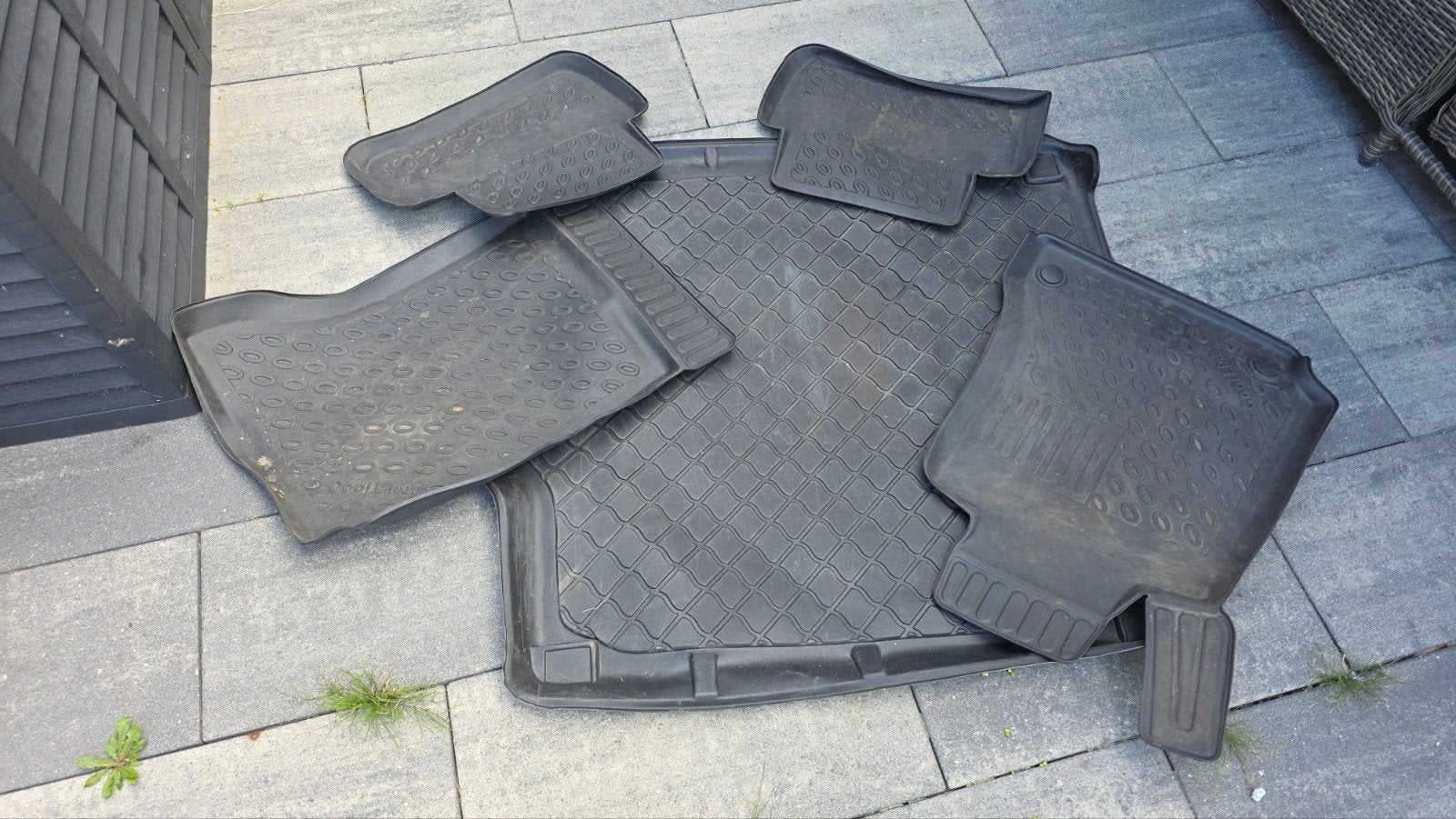 Rubberen mattenset Mercedes W204 inclusief kofferbakmat, Ophalen, Gebruikt