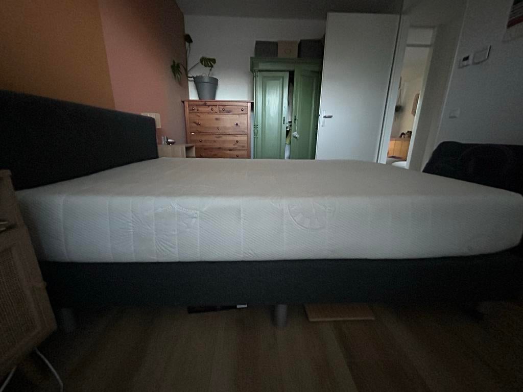 Comfortabel tweepersoons boxspringbed met matras, Ophalen, Gebruikt, Tweepersoons, 140 cm
