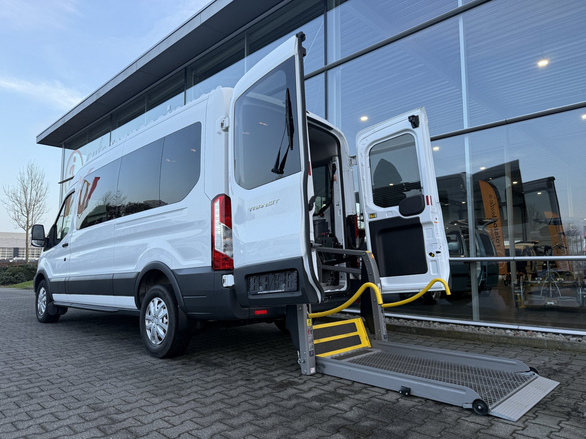 Ford Transit 350 2.0 TDCI L3H1 DC Trend (Mooie ruime bus met, Voorwielaandrijving, Stof, 4 cilinders, Wit