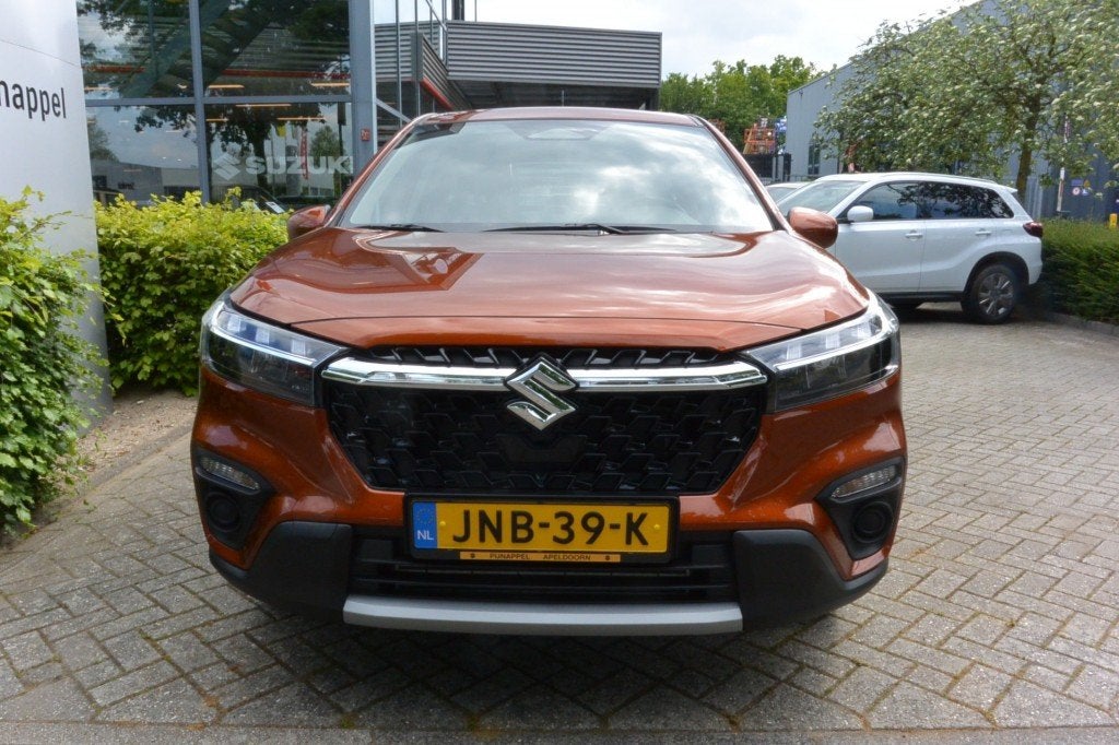 Suzuki S-CROSS 1.4 Turbo Boosterjet met Treeplankset verlich, Auto's, Suzuki, Voorwielaandrijving, Gebruikt, 4 cilinders, Bedrijf