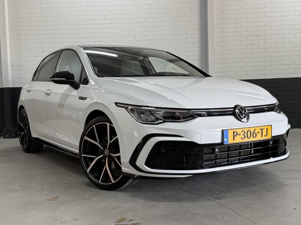Volkswagen Golf 1.5 eTSI 2x R-Line! Pano, iQ Drive, Stuurvw, Auto's, Automaat, 4 cilinders, Met garantie (alle), Wit