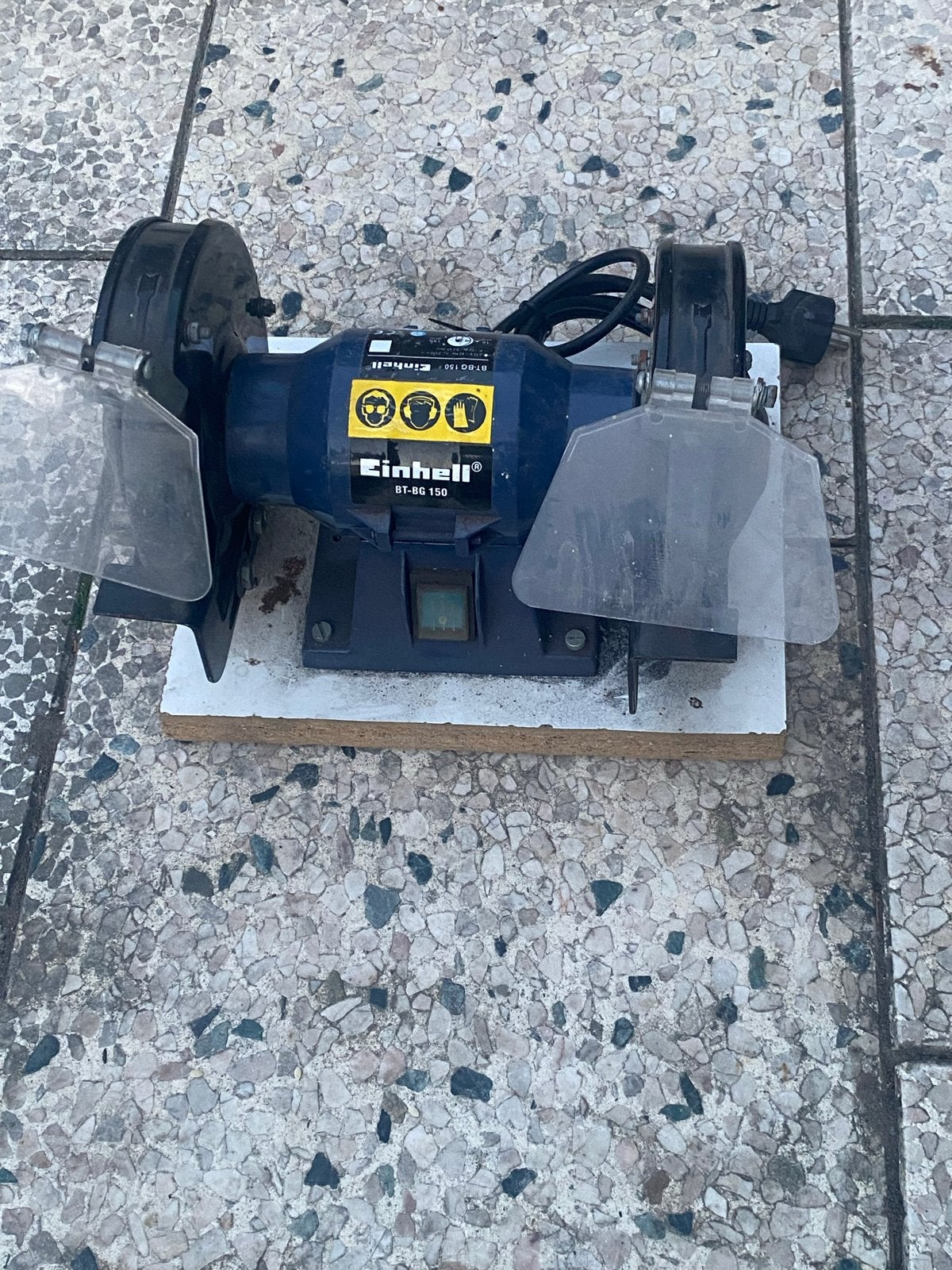 Werkbank slijpmachine/ slojpmachine Einhell BT-BG 150, Ophalen of Verzenden, Gebruikt, Minder dan 700 watt, Werkbankslijpmachine