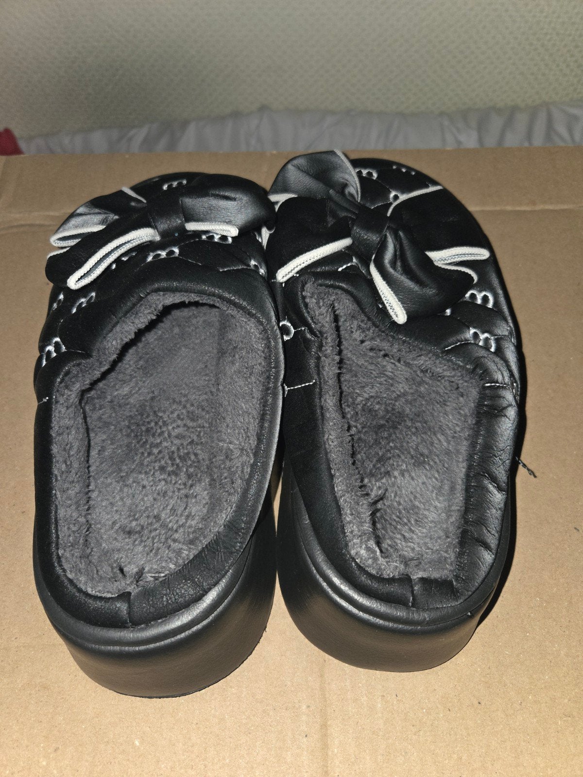 Sloffen, Kleding | Dames, Zwart, Ophalen of Verzenden, Zo goed als nieuw, Pantoffels of Sloffen