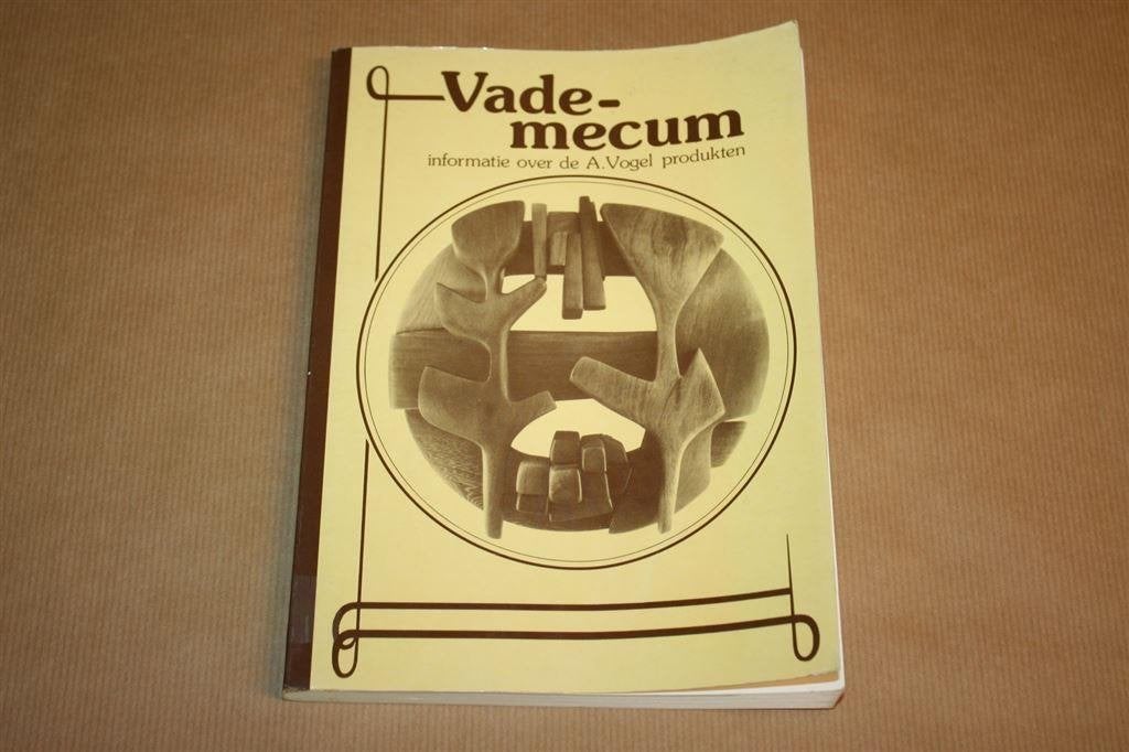 Vademecum informatie over de A. Vogel produkten, Ophalen of Verzenden, Gelezen, Kruiden en Alternatief