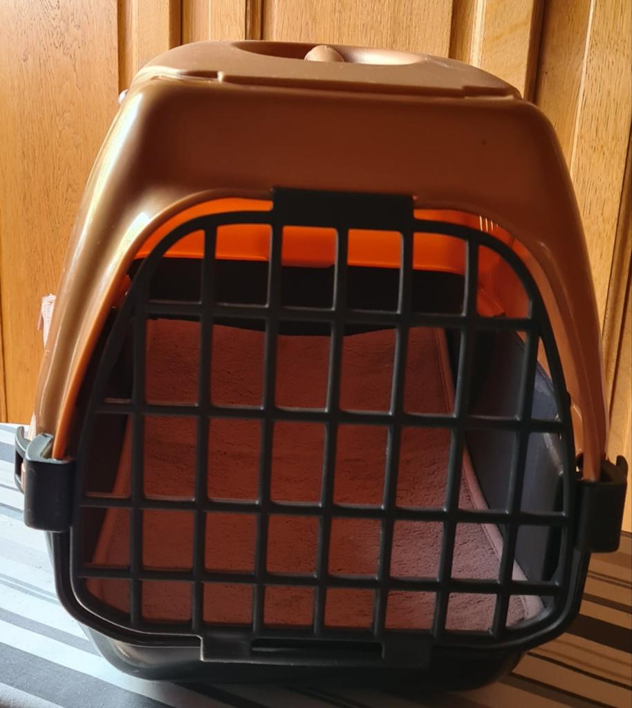 Te koop katten transportbox kunststof, Ophalen