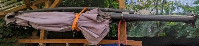 gratis ! zweefparasol zonder kruisvoet, Tuin en Terras, Ophalen, Gebruikt, Zweefparasol