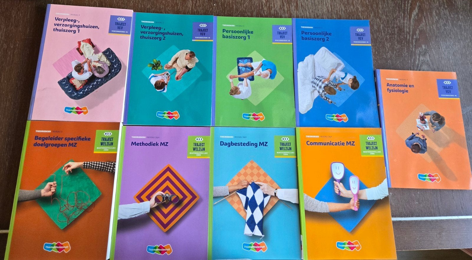 MBO Traject Verzorgende IG - Zorg en Welzijn, Ophalen of Verzenden, Zo goed als nieuw, MBO