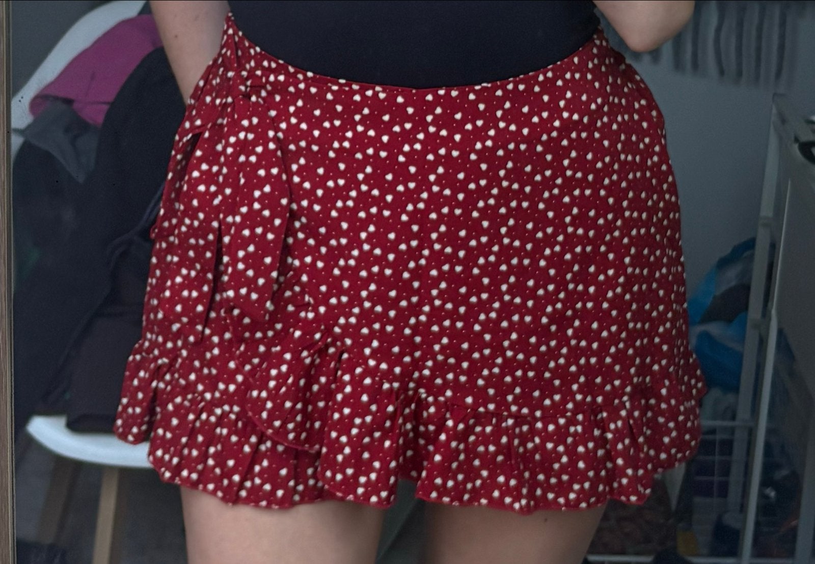 Rood broekrokje met witte hartjes - Maat S, Kleding | Dames, Rokken, Verzenden, Zo goed als nieuw, Maat 36 (S), Boven de knie