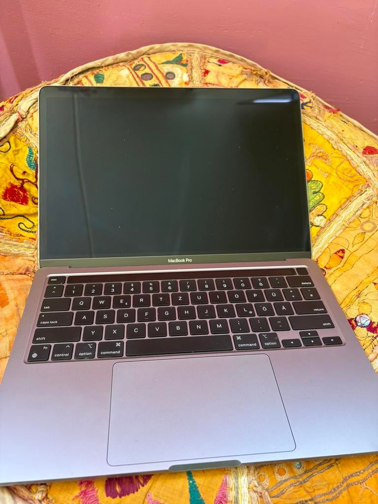 MacBook pro touch bar kapot- gaat niet aan, MacBook Pro, 2 tot 3 Ghz, Verzenden, 13 inch