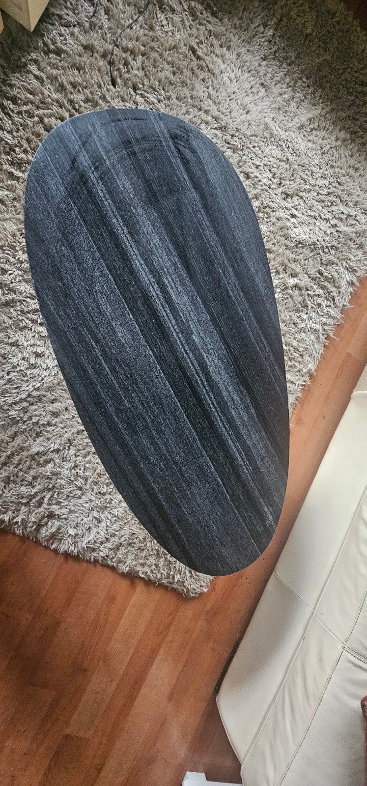 Ovale salontafel met marmer blad en mat gouden poten, Ophalen, Gebruikt, 100 tot 150 cm, 50 tot 100 cm