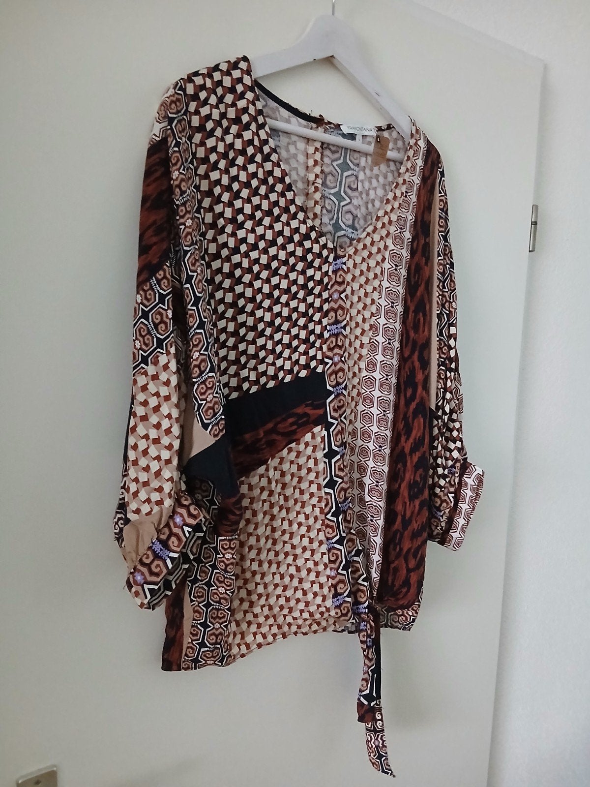 Prachtige nieuwe blouse mét kaartje van Tramontana. Maat L., Kleding | Dames, Verzenden, Tramontana, Maat 42/44 (L), Nieuw